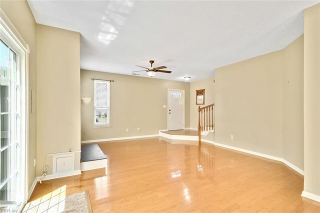 4824 Haymarket DR, Virginia Beach, VA 23462