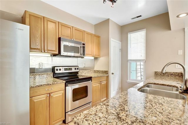 4824 Haymarket DR, Virginia Beach, VA 23462