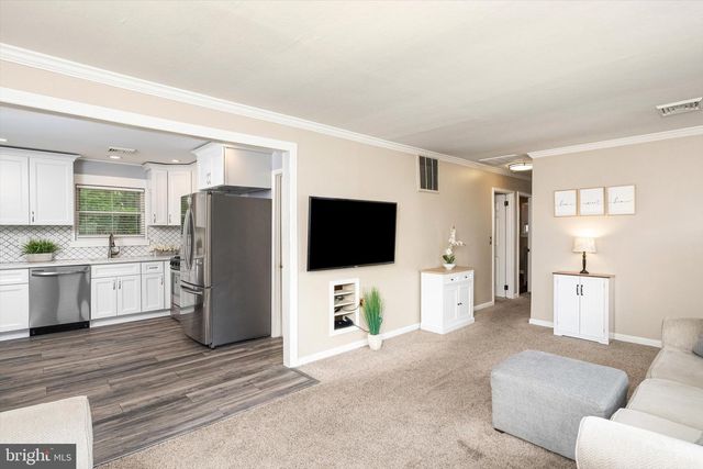 17 SHELLEY LA, Hamilton, NJ 08690
