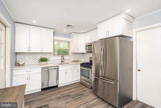 17 SHELLEY LA, Hamilton, NJ 08690