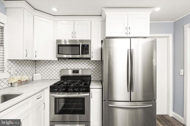 17 SHELLEY LA, Hamilton, NJ 08690