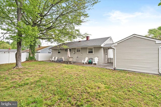 17 SHELLEY LA, Hamilton, NJ 08690