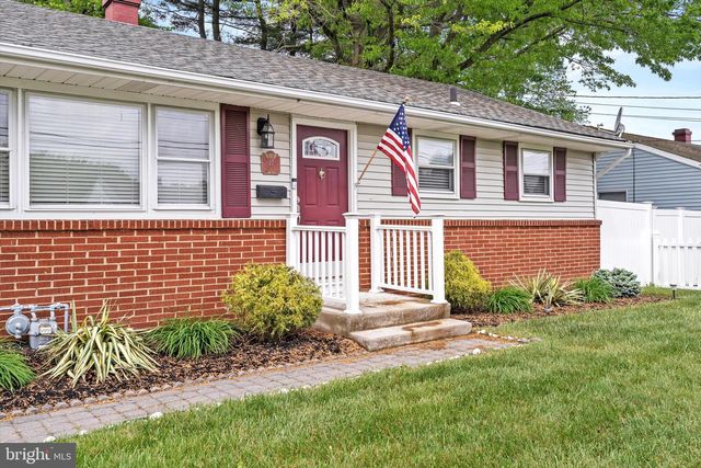 17 SHELLEY LA, Hamilton, NJ 08690