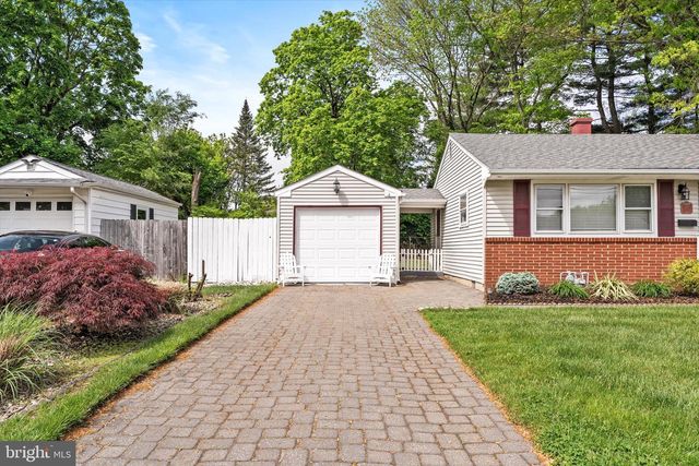 17 SHELLEY LA, Hamilton, NJ 08690