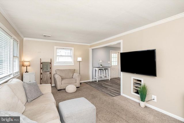 17 SHELLEY LA, Hamilton, NJ 08690