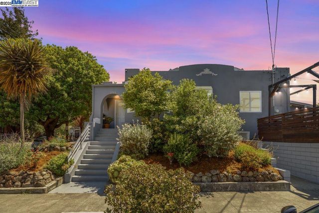 2133 E 30Th St, Oakland, CA 94606