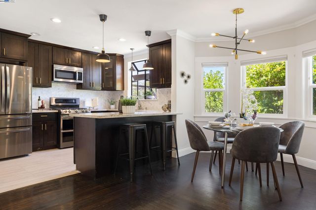 2133 E 30Th St, Oakland, CA 94606