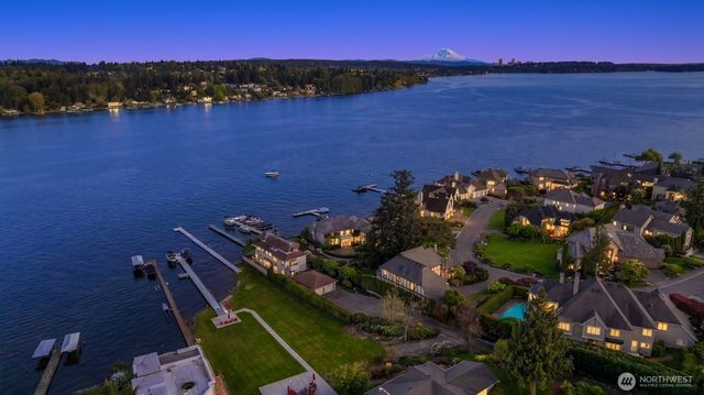 8503 NE Juanita Drive, Kirkland, WA 98034