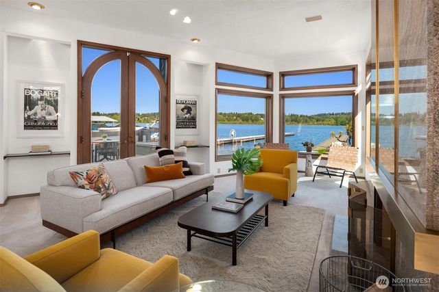 8503 NE Juanita Drive, Kirkland, WA 98034