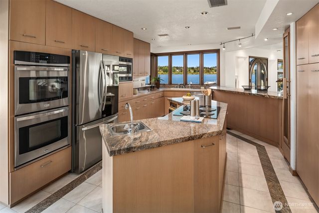 8503 NE Juanita Drive, Kirkland, WA 98034