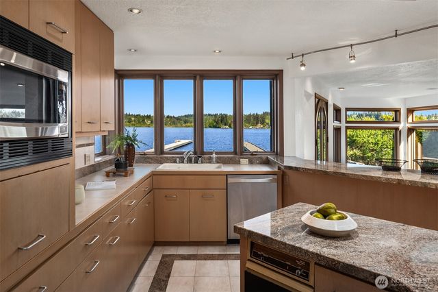 8503 NE Juanita Drive, Kirkland, WA 98034