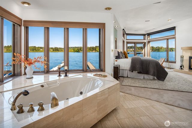 8503 NE Juanita Drive, Kirkland, WA 98034