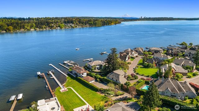 8503 NE Juanita Drive, Kirkland, WA 98034