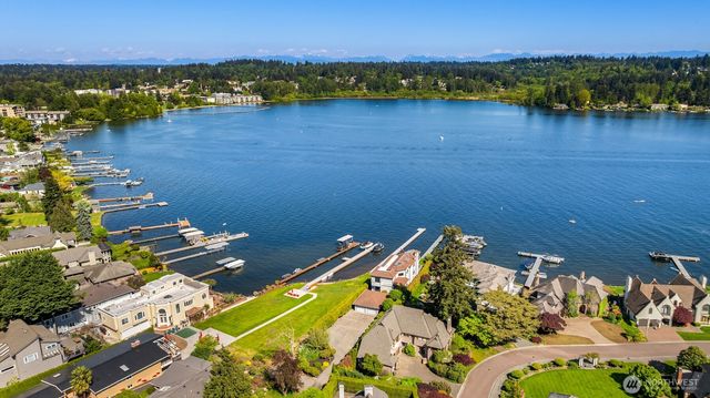 8503 NE Juanita Drive, Kirkland, WA 98034