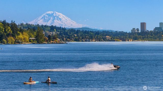 8503 NE Juanita Drive, Kirkland, WA 98034