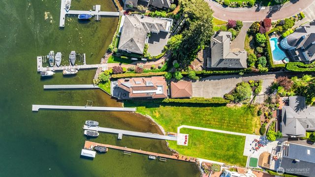 8503 NE Juanita Drive, Kirkland, WA 98034