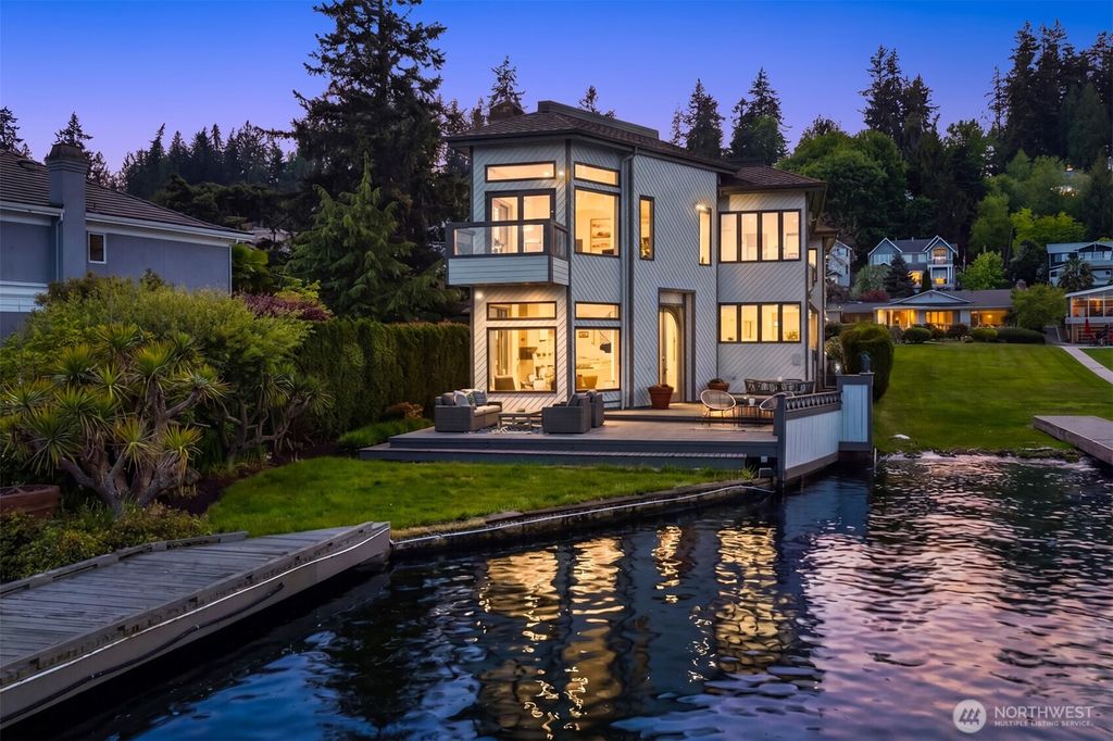 8503 NE Juanita Drive, Kirkland, WA 98034