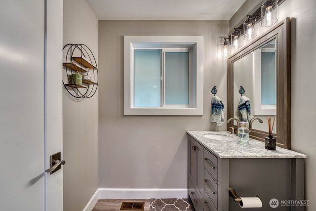 10612 34th Street Ct NW, Gig Harbor, WA 98335
