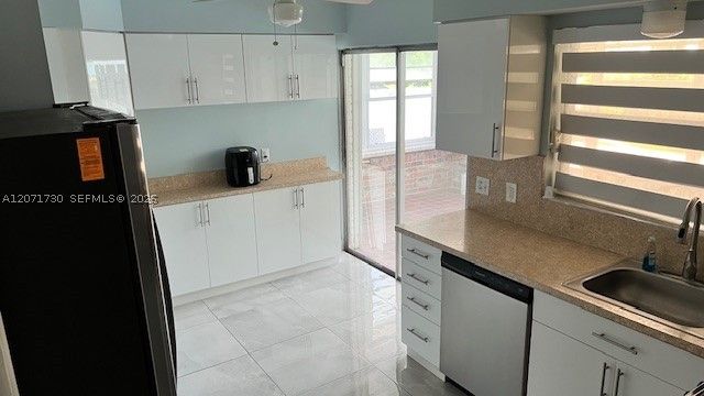 11461 NW 35th St, Sunrise, FL 33323