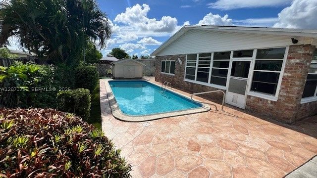 11461 NW 35th St, Sunrise, FL 33323