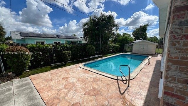 11461 NW 35th St, Sunrise, FL 33323