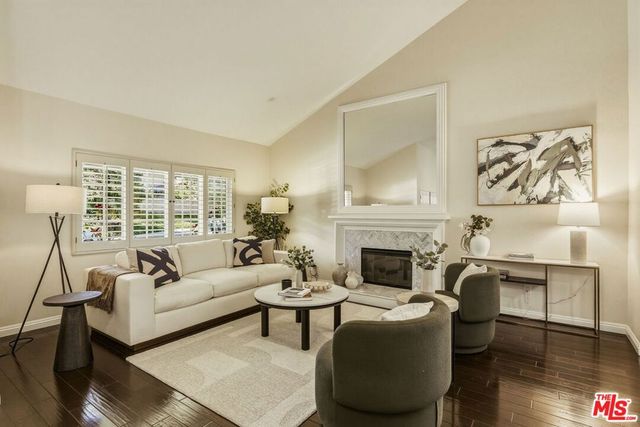 7262 Elmsbury Lane, West Hills, CA 91307