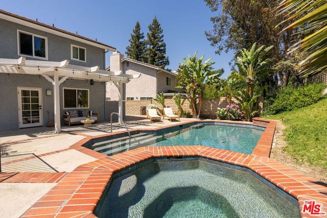 7262 Elmsbury Lane, West Hills, CA 91307