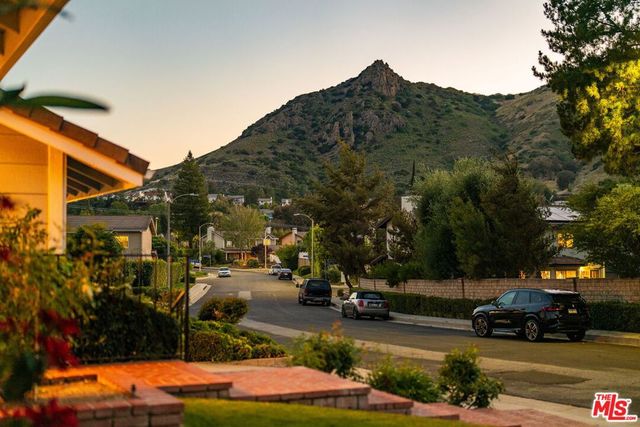 7262 Elmsbury Lane, West Hills, CA 91307