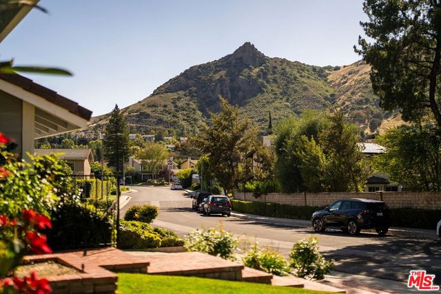 7262 Elmsbury Lane, West Hills, CA 91307