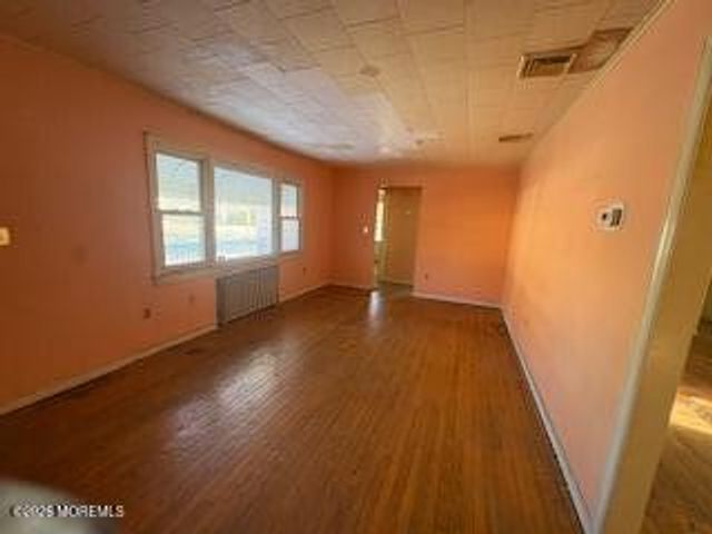 54 Manning Place, Keansburg, NJ 07734