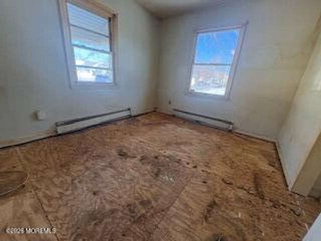 54 Manning Place, Keansburg, NJ 07734