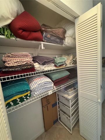 400 N Surf Rd RGB, Hollywood, FL 33019