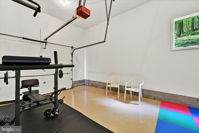 5 CHAMARAL CT, Cockeysville, MD 21030