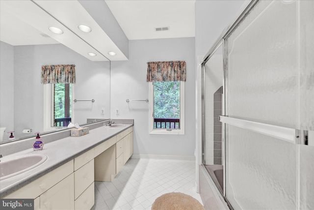 5 CHAMARAL CT, Cockeysville, MD 21030