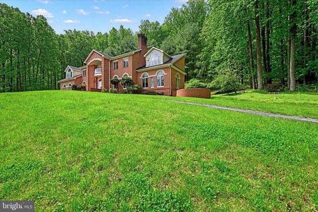 5 CHAMARAL CT, Cockeysville, MD 21030