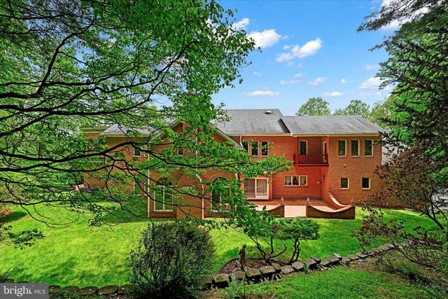 5 CHAMARAL CT, Cockeysville, MD 21030