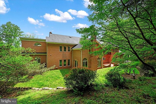 5 CHAMARAL CT, Cockeysville, MD 21030