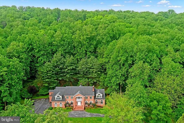 5 CHAMARAL CT, Cockeysville, MD 21030