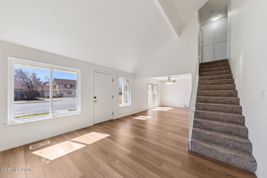 Image 5 of property listing at 14 Condor Circle, Carson City, NV 89701