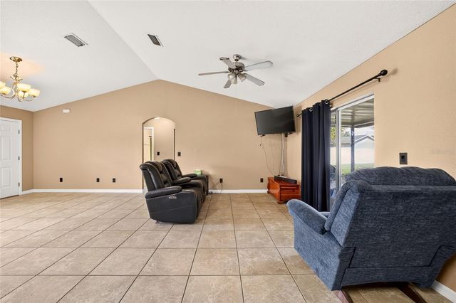 18 PINE COURSE LOOP, Ocala, FL 34472