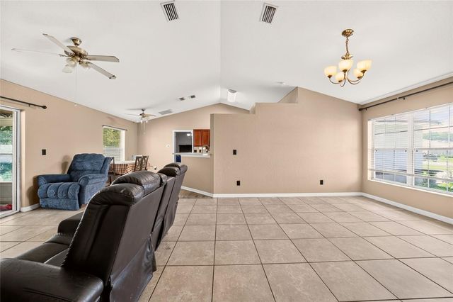 18 PINE COURSE LOOP, Ocala, FL 34472