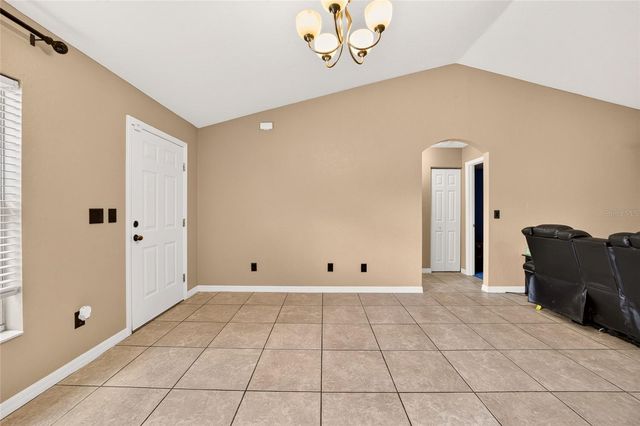 18 PINE COURSE LOOP, Ocala, FL 34472
