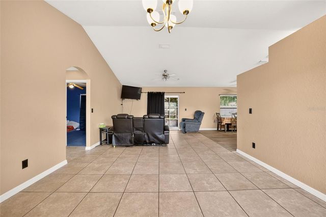 18 PINE COURSE LOOP, Ocala, FL 34472