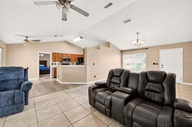 18 PINE COURSE LOOP, Ocala, FL 34472