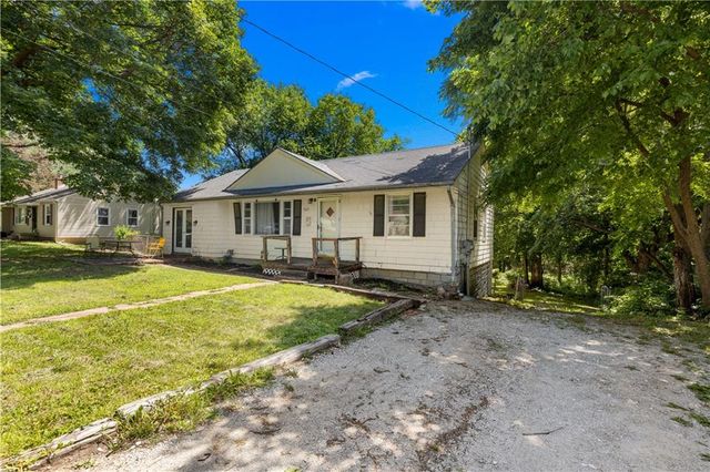 9125 Cherry Street, Kansas City, MO 64131