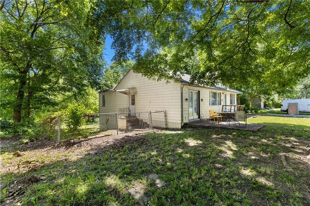 9125 Cherry Street, Kansas City, MO 64131