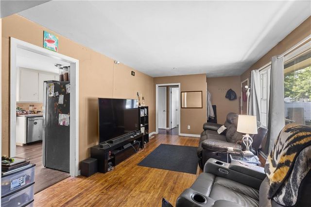 9125 Cherry Street, Kansas City, MO 64131