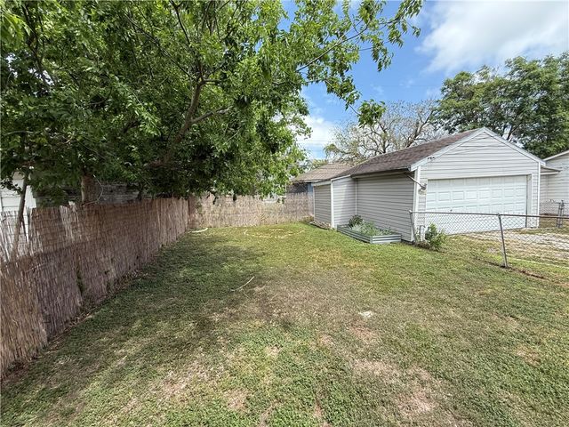 2822 Topeka St, Corpus Christi, TX 78404