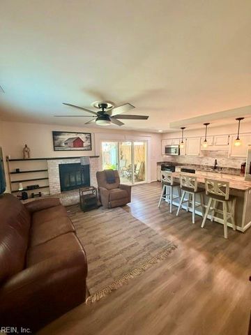 4708 Glencoe LN, Virginia Beach, VA 23464