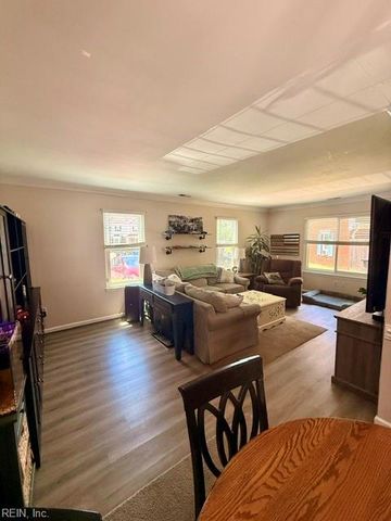 4708 Glencoe LN, Virginia Beach, VA 23464
